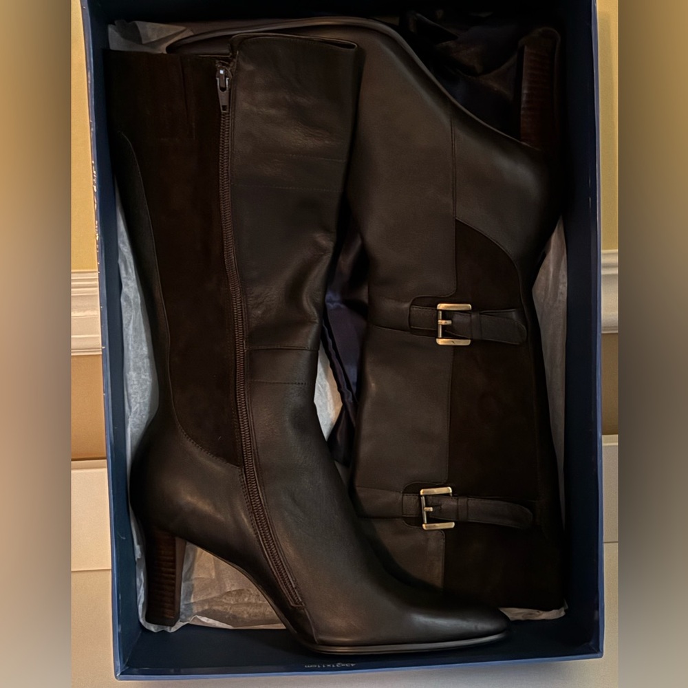 New in box Fitzwell suede brown heel boots 8w